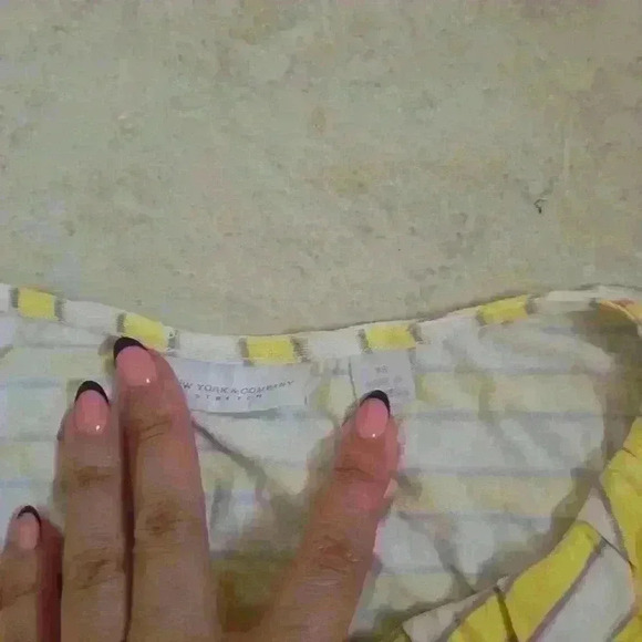 - 🌻NWOT NEW YORK & CO TOP - Picture 2 of 5